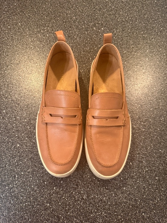 Vionic Shoes - Vionic Women's Tan Slip-On Penny Loafers - size 8